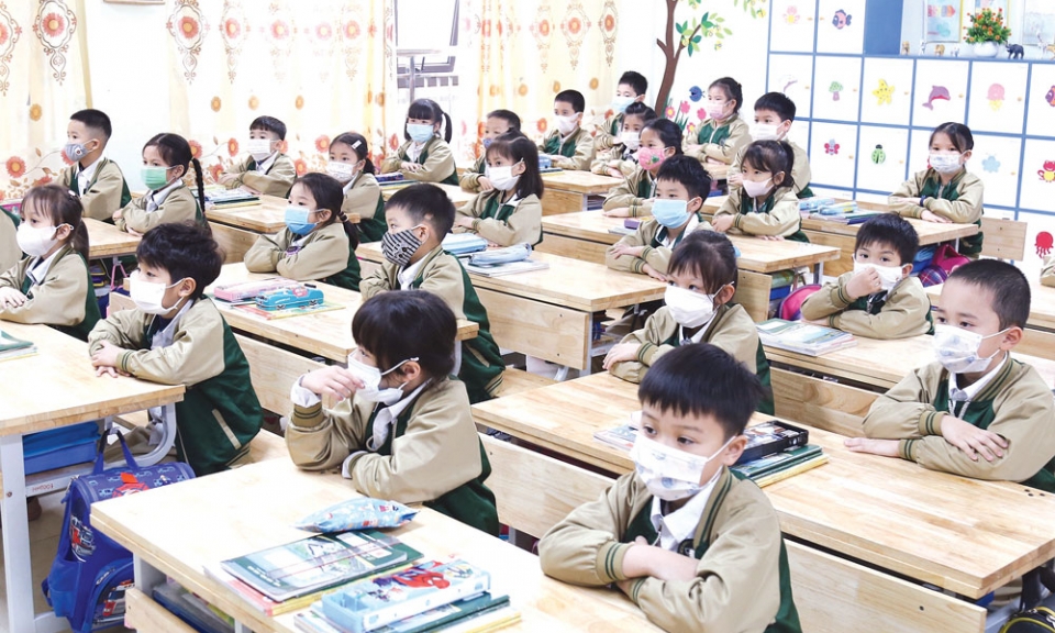Giáo dục Tiểu học chủ động vượt khó