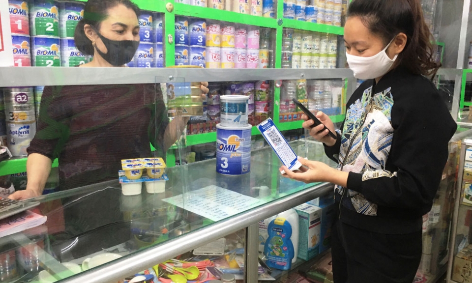 Tổng giá trị giao dịch qua máy ATM, POS giảm 18,8%