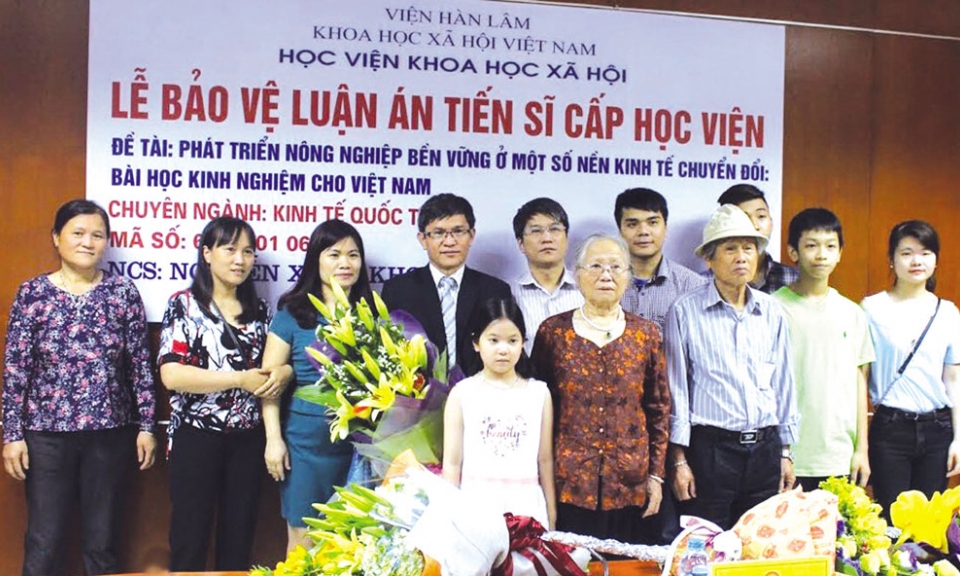 Gia đình điển hình  của dòng họ học tập tiêu biểu