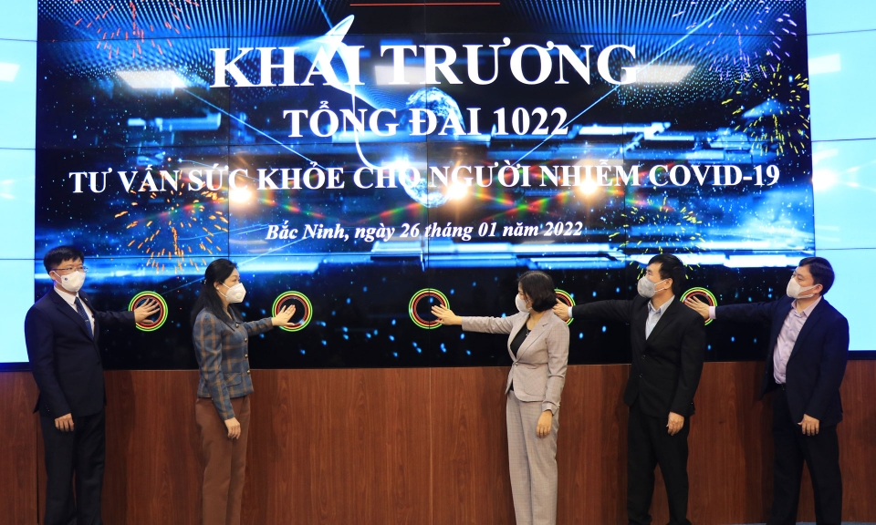 Khai trương Tổng đài 1022 tư vấn sức khoẻ cho người nhiễm COVID-19 điều trị tại nhà