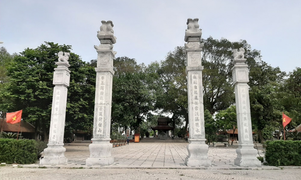 Năm 2021: Tổng doanh thu du lịch giảm 30%