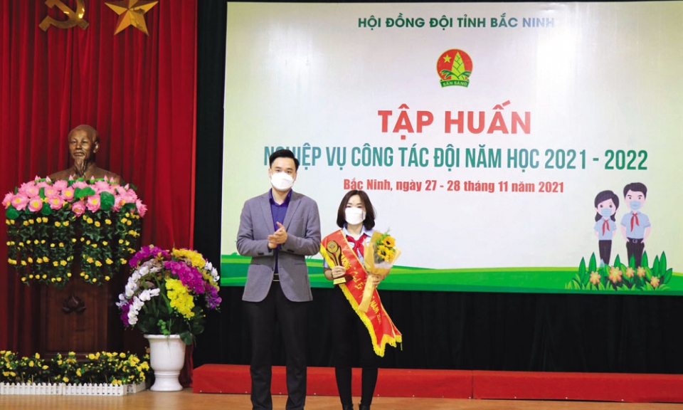 “Cánh én hồng” tiêu biểu