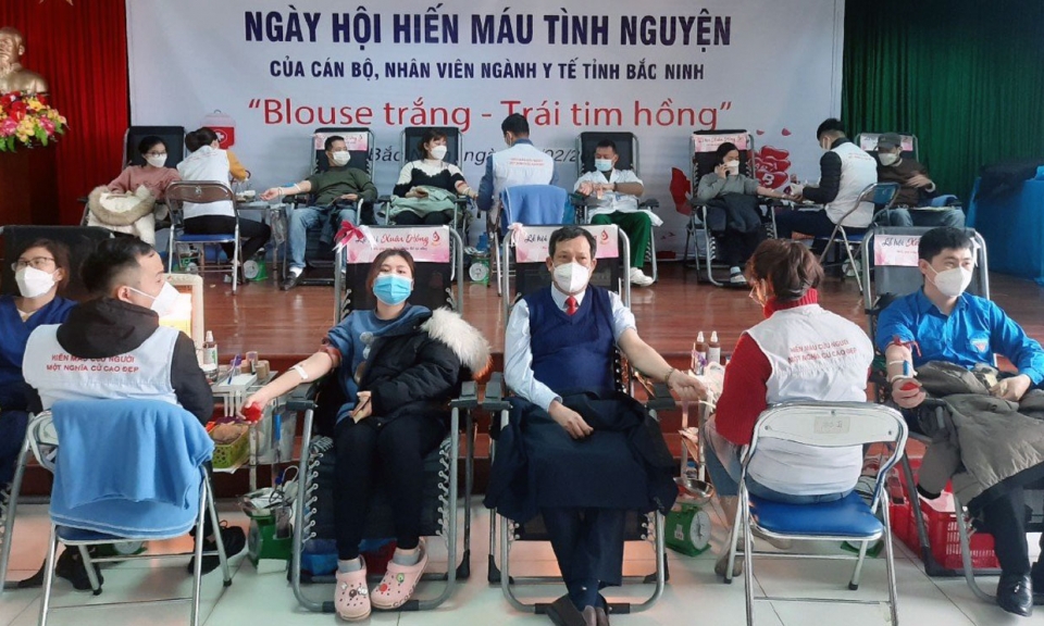 Hơn 1.500 đơn vị máu được tiếp nhận tại chương trình “Blouse trắng – Trái tim hồng”
