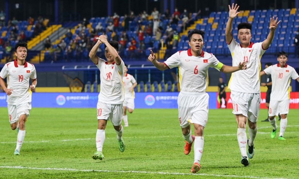 U23 Việt Nam đại thắng Singapore trong trận ra quân