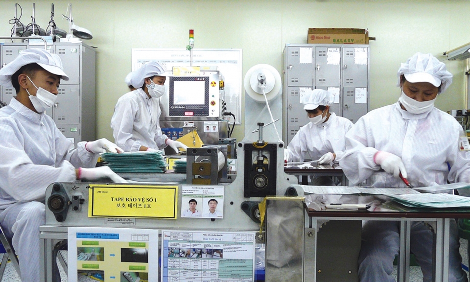 Xuất khẩu, điểm sáng  trong phát triển kinh tế