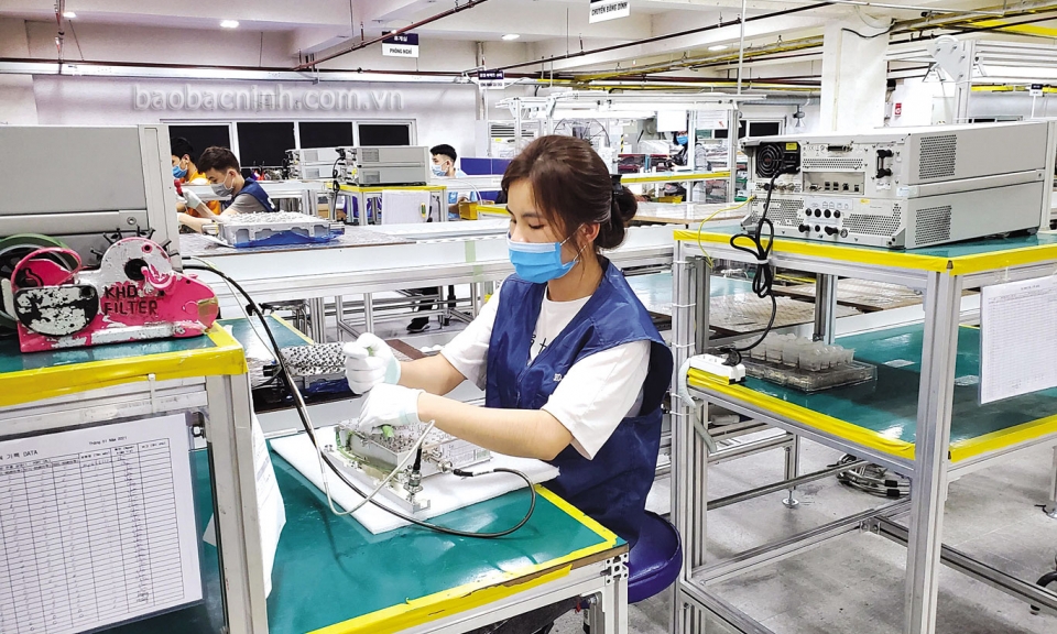 Cải thiện môi trường kinh doanh, hỗ trợ doanh nghiệp, nhân dân khôi phục sản xuất