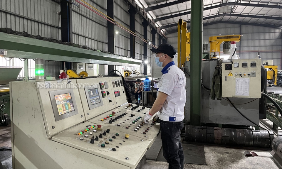 Các ngân hàng, tổ chức tín dụng giải ngân hơn 76.400 tỷ đồng cho gần 10.000 khách hàng vay vốn