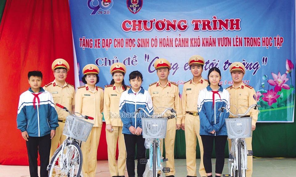 “Luôn nỗ lực để hoàn thành tốt  nhiệm vụ được phân công”