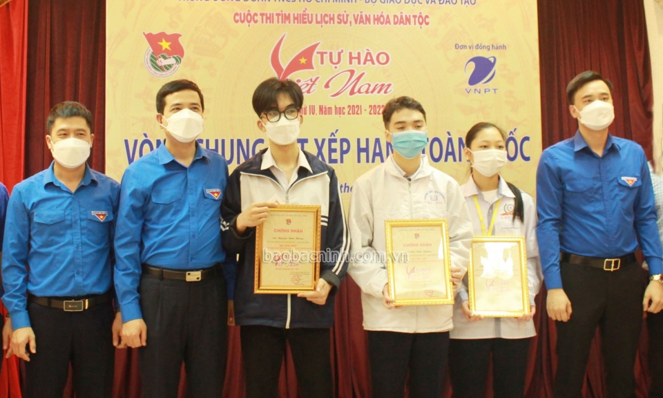 Gần 10 nghìn học sinh tham gia Cuộc thi “Tự hào Việt Nam”