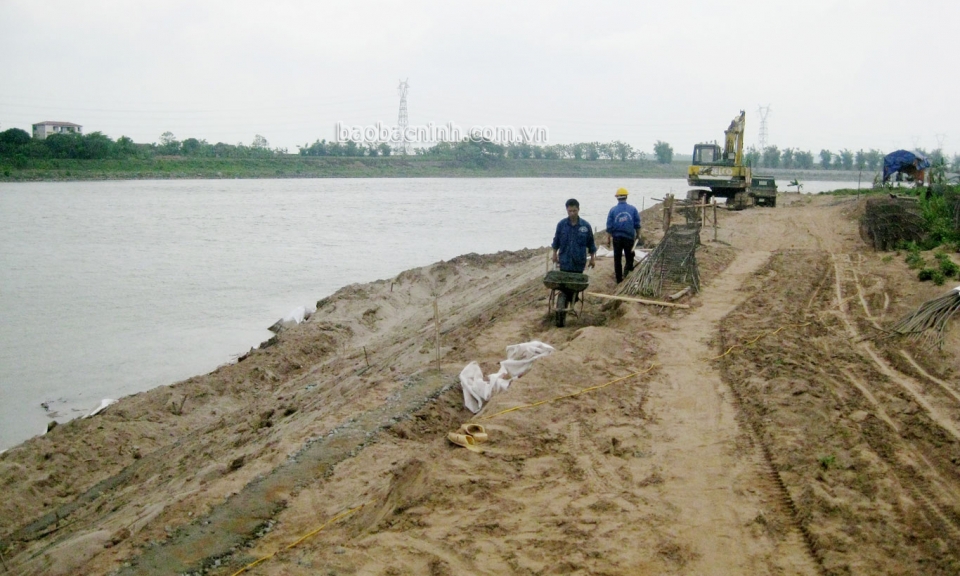 Hơn 223 tỷ đồng tu bổ đê điều, phòng chống thiên tai tạn Gia Bình