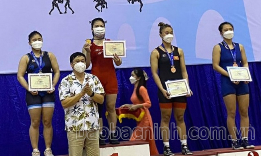 Hai chị em cùng giành huy chương tại giải Vô địch các CLB vật cổ điển, vật tự do Quốc gia năm 2022