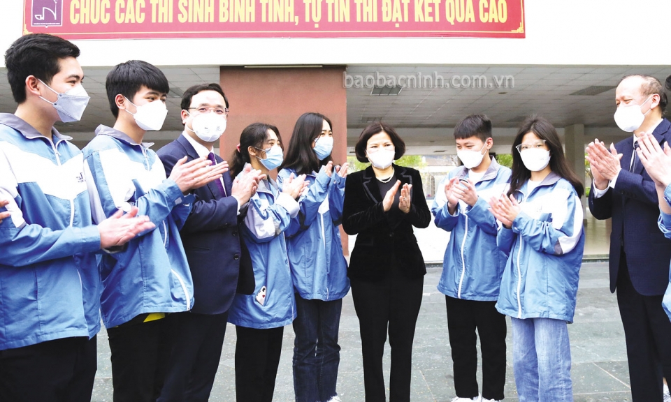 Chủ tịch UBND tỉnh dự khai mạc kỳ thi  chọn học sinh giỏi Quốc gia THPT năm học 2021-2022