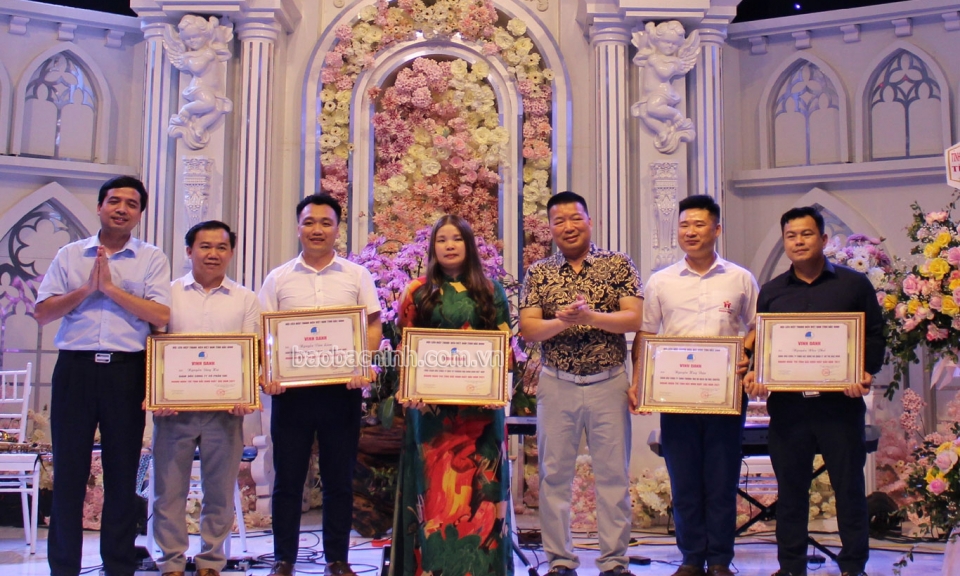Vinh danh doanh nhân trẻ tiểu biểu tỉnh năm 2021