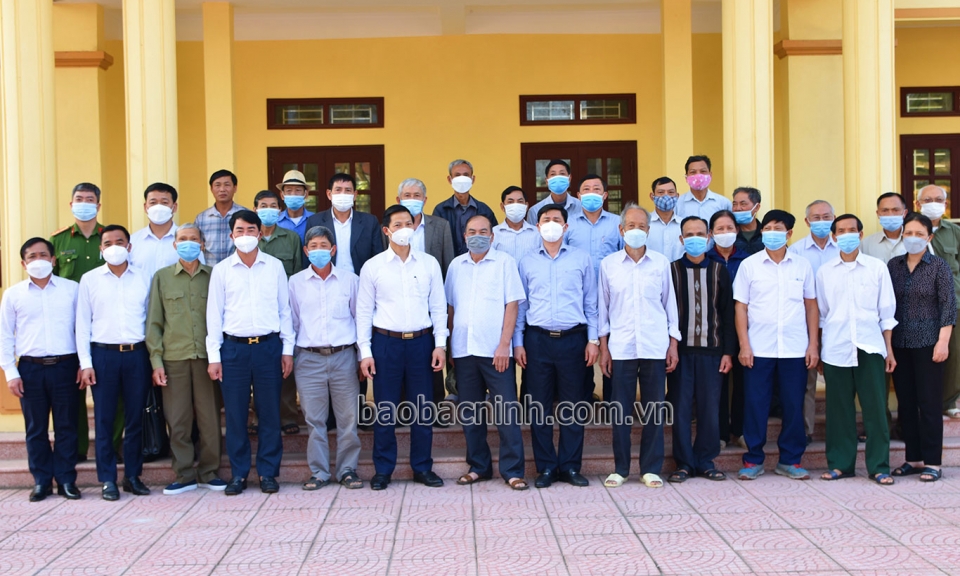 Lãnh đạo tỉnh dự sinh hoạt chi bộ cơ sở