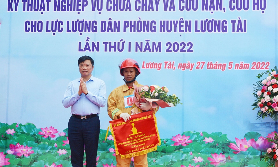 Hội thao kỹ thuật nghiệp vụ chữa  cháy và CNCH cho lực lượng dân phòng huyện Lương Tài
