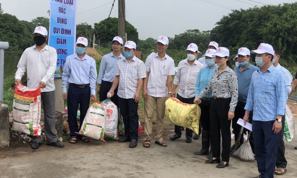 Hội Nông dân thành phố Từ Sơn phát động vệ sinh môi trường