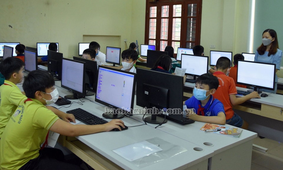 Hội thi tin học trẻ thành phố Từ Sơn lần thứ X năm 2022