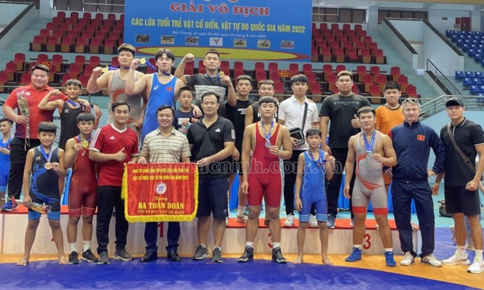 Đội tuyển Vật Bắc Ninh giành 13 Huy chương tại giải Vô địch các lứa tuổi trẻ vật tự do, vật cổ điển Quốc gia năm 2022