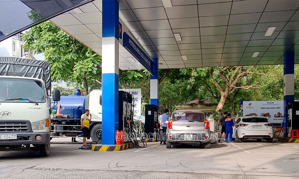 Doanh nghiệp vận tải  “tiến thoái lưỡng nan”