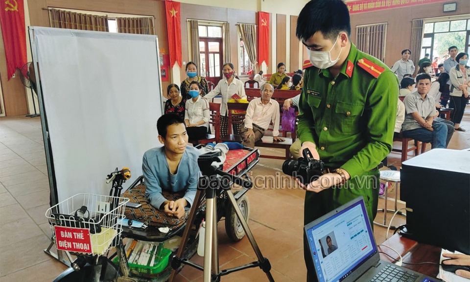 Xây dựng công trình, phần việc  thanh niên thiết thực