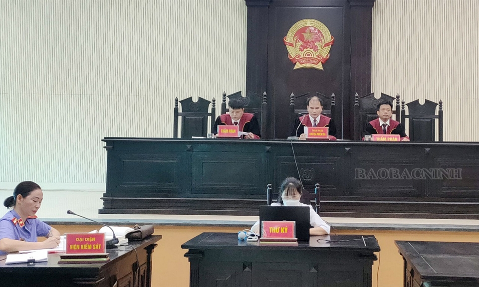 Được giảm 18 tháng tù giam do có tình tiết giảm nhẹ mới
