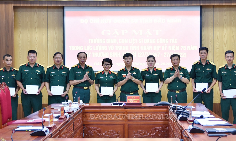 Bộ CHQS tỉnh gặp mặt thương binh, con liệt sĩ