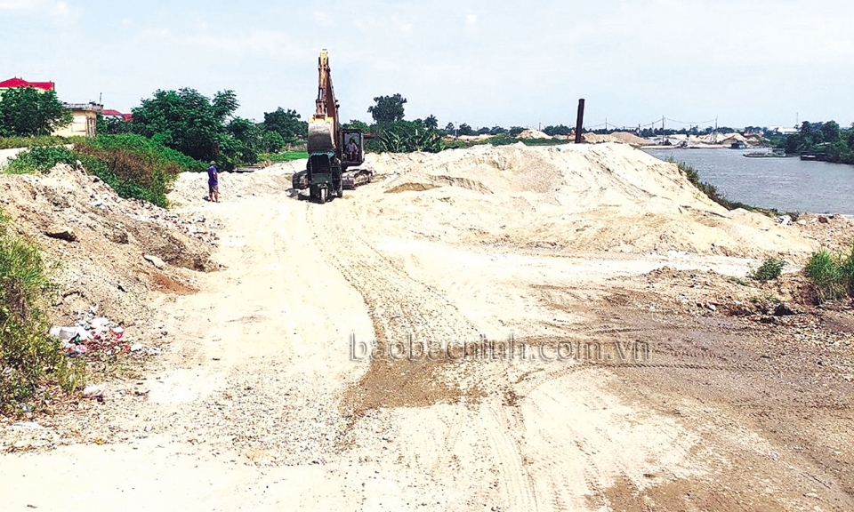 Giải tỏa triệt để vi phạm tập kết, khai thác khoáng sản lòng sông mùa mưa bão