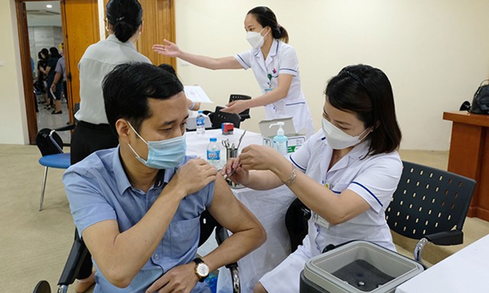 Biến thể BA.4, BA.5 đều xuất hiện tại cộng đồng, Việt Nam nguy cơ dịch chồng dịch