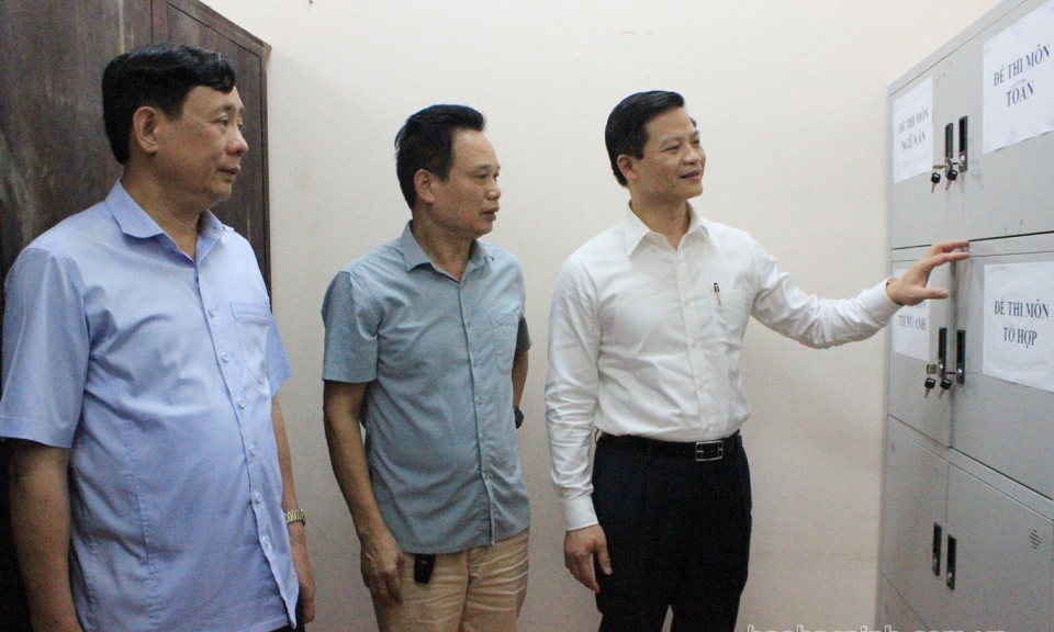 Lãnh đạo tỉnh kiểm tra công tác chuẩn bị tổ chức kỳ thi Tốt nghiệp THPT năm 2022