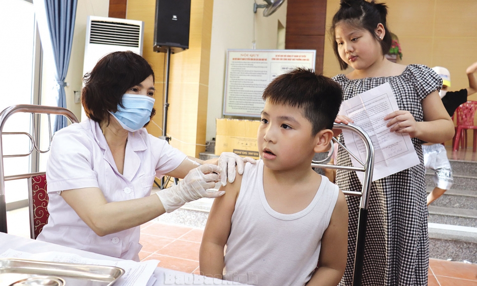 Tăng cường phòng dịch COVID-19 cho học sinh trước năm học mới