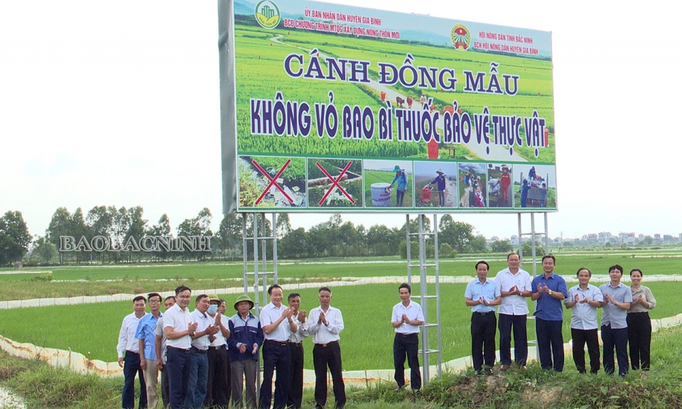 Tuyên truyền“Cánh đồng mẫu không vỏ thuốc bảo vệ thực vật”