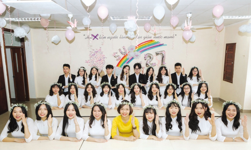 Chuyện về lớp học đặc biệt của thủ khoa toàn quốc khối C