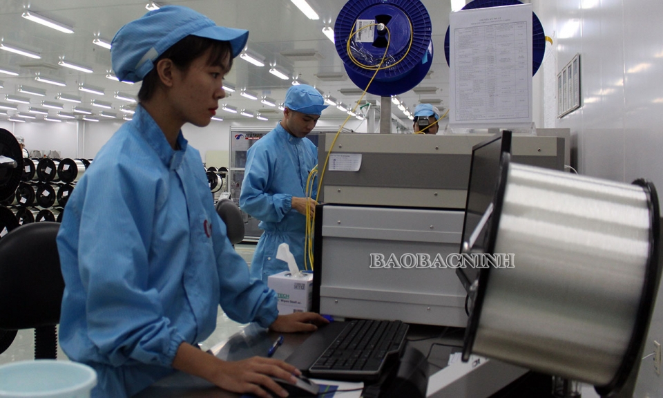 8 tháng, cán cân thương mại hàng hóa xuất siêu 2,6 tỷ USD