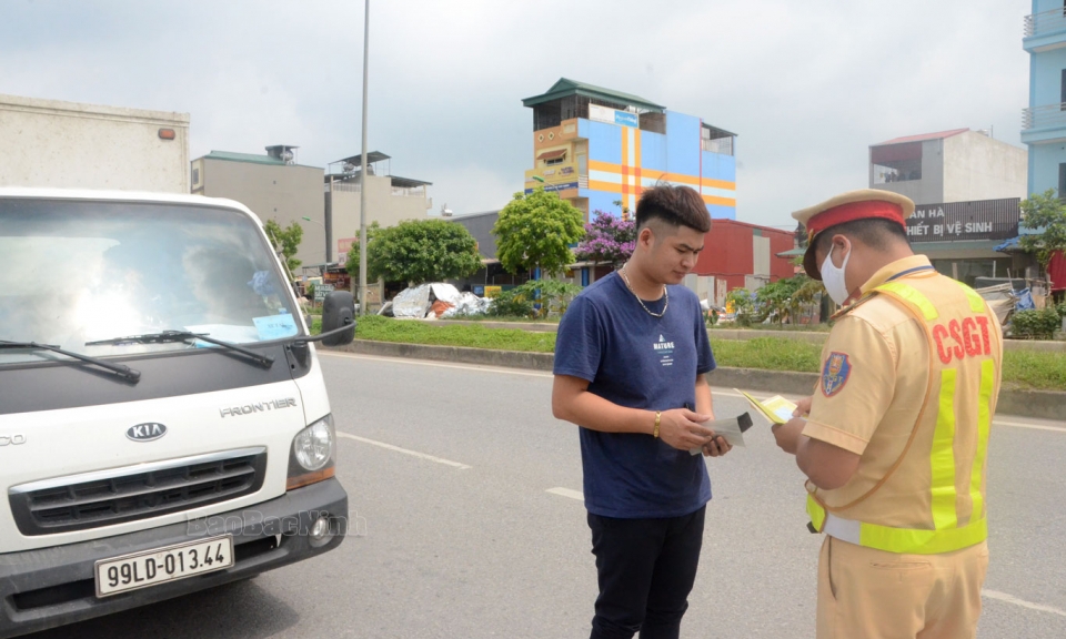 Hơn 2.000 trường hợp bị xử phạt hành chính