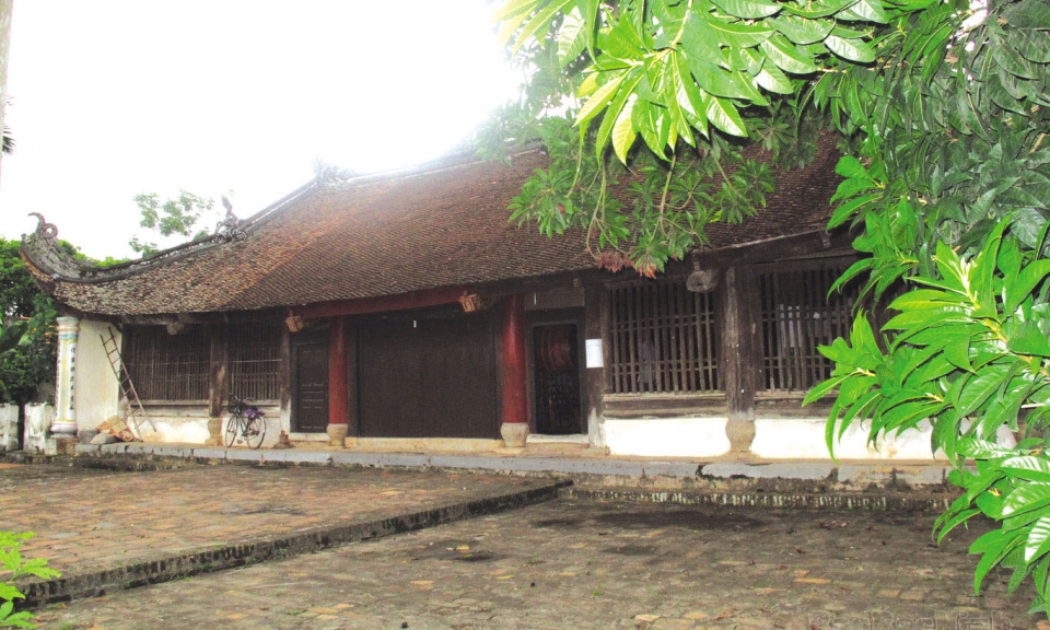 Đình làng Lam Cầu