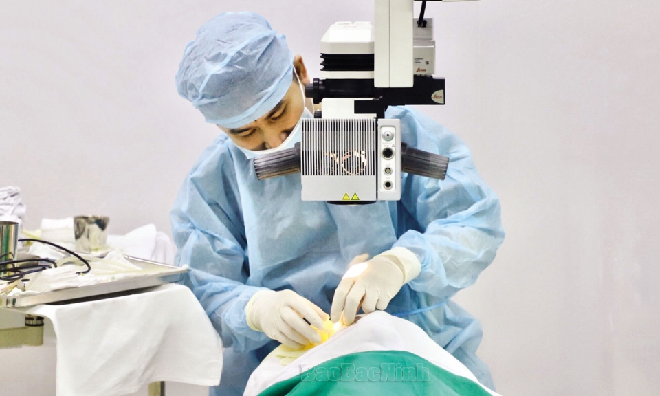 Theo dõi phát hiện sớm bệnh  về mắt phòng suy giảm thị lực