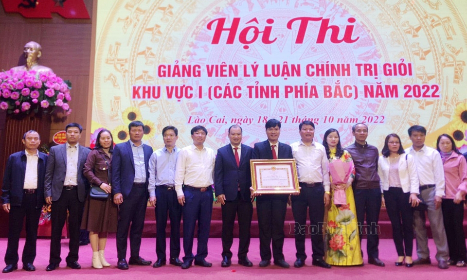 Bắc Ninh đạt 2 giải tại Hội thi  giảng viên lý luận chính trị giỏi  khu vực I