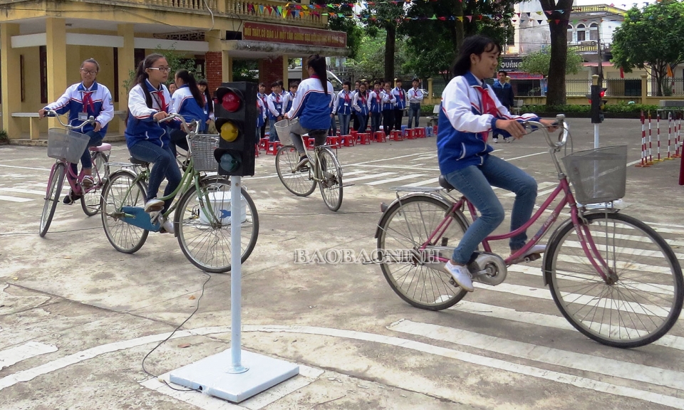 Ngành Giáo dục và Đào tạo tiếp tục triển khai, nhân rộng các mô hình bảo đảm trật tự ATGT