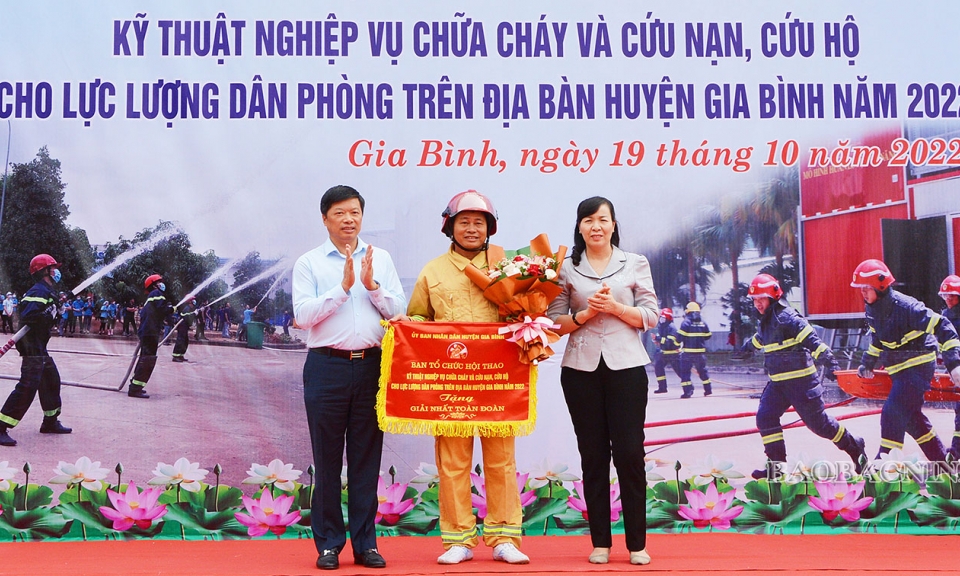 Gia Bình tổ chức Hội thao Kỹ thuật nghiệp vụ chữa cháy và cứu nạn, cứu hộ cho lực lượng dân phòng
