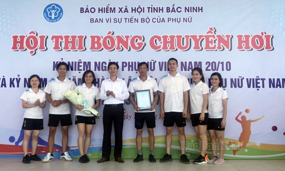 Hội thi bóng chuyền hơi cán bộ ngành BHXH