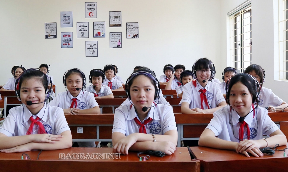 Phấn đấu đến 2025, 70% các trường phổ thông quản lý và giảng dạy trên môi trường số