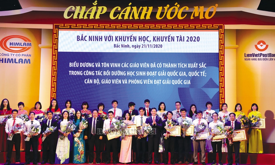 Khát vọng cống hiến