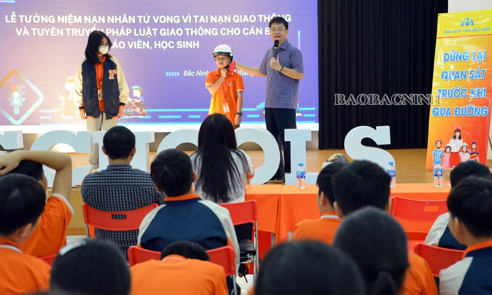 Tuyên truyền pháp luật về trật tự an toàn giao thông
