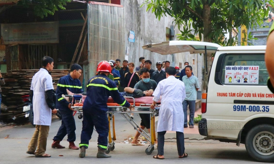 Sập đổ công trình đang thi công, 2 người thương vong