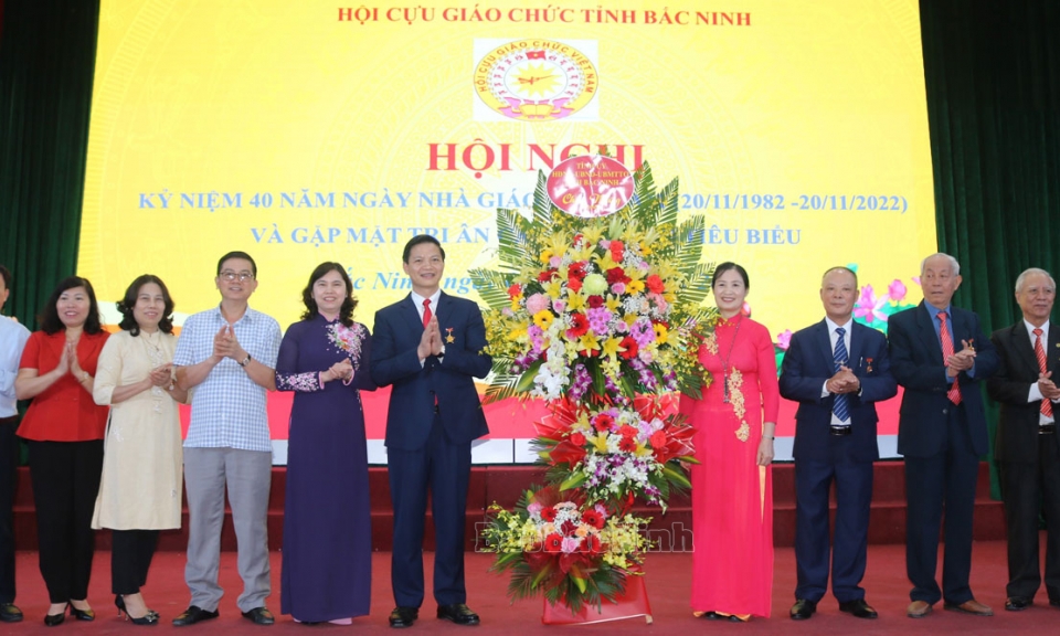 Hội Cựu giáo chức tỉnh tri ân các nhà giáo tiêu biểu