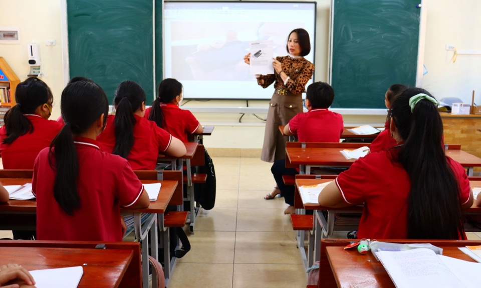 Nỗ lực xây dựng môi trường học đường không khói thuốc