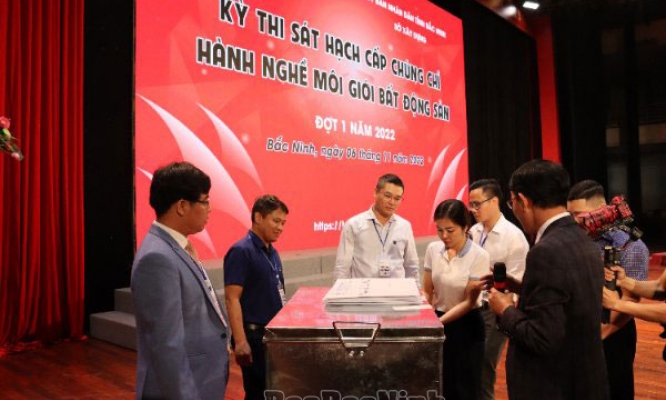 Thi sát hạch cấp chứng chỉ hành nghề môi giới bất động sản