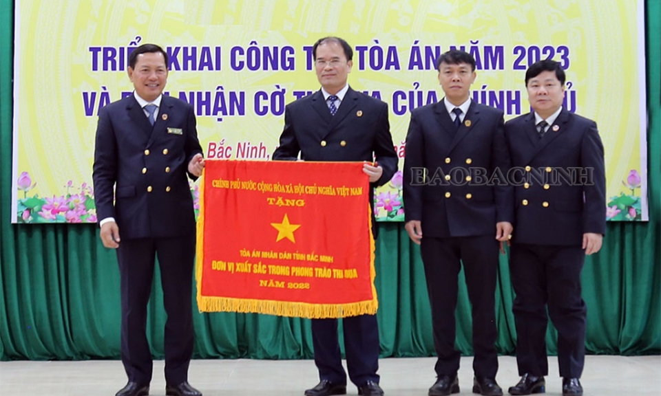 TAND tỉnh triển khai nhiệm vụ công tác năm 2023 và đón nhận Cờ thi đua của Chính phủ