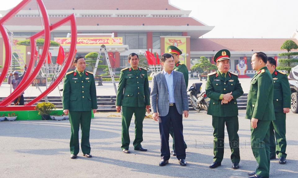 Quân khu 1 kiểm tra công tác tuyển quân tại huyện Thuận Thành