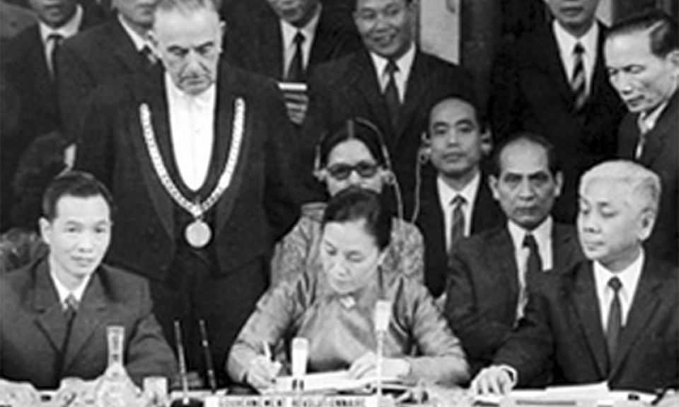Mốc son thắng lợi trên mặt trận ngoại giao thời đại Hồ Chí Minh